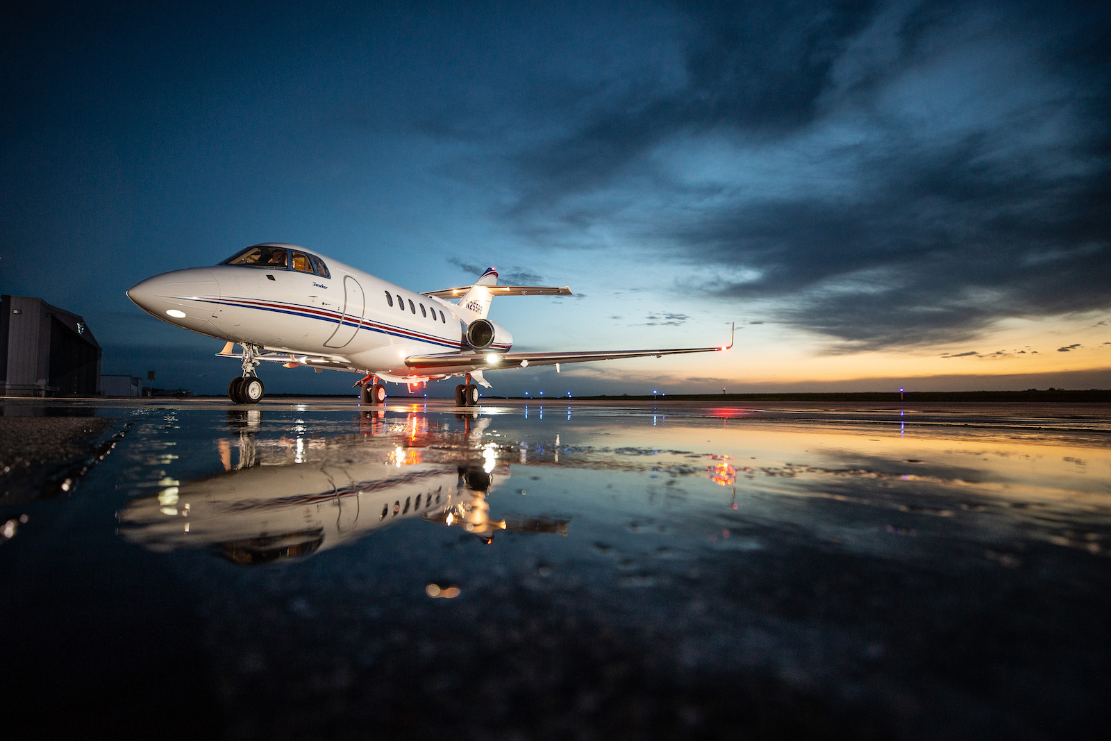 SOLD: 2016 Hawker 850XP (N255RB) | Lone Mountain Aircraft